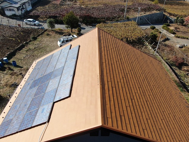 甲州市　屋根カバー工法